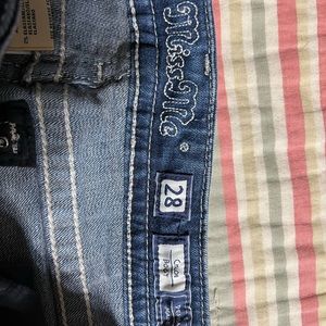 Miss Me size 28 bootcut decorative back pockets